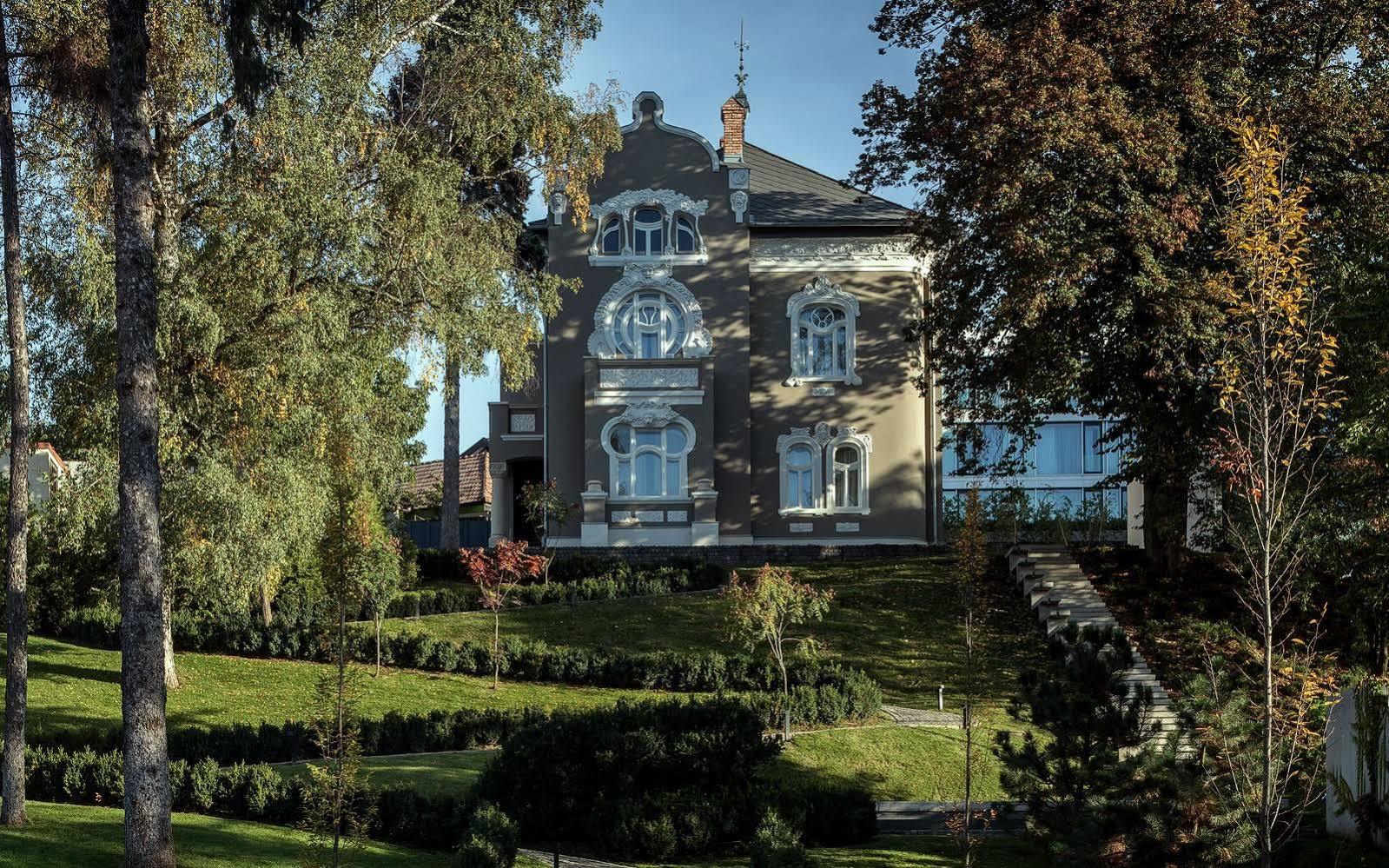 Villa Csonka By Privo Targu Mures Exterior photo